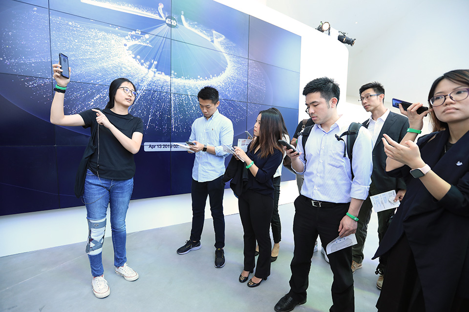 Photograph of Helios exhibited in Beijing, from another angle